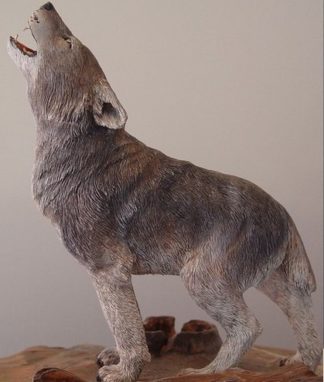 Basswood Rough-out- Howling Wolf 7” T